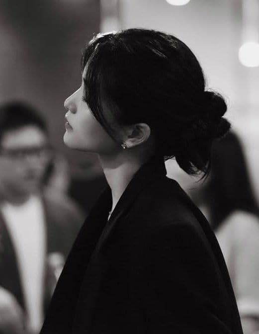 Tiếng Nói Trong Tai