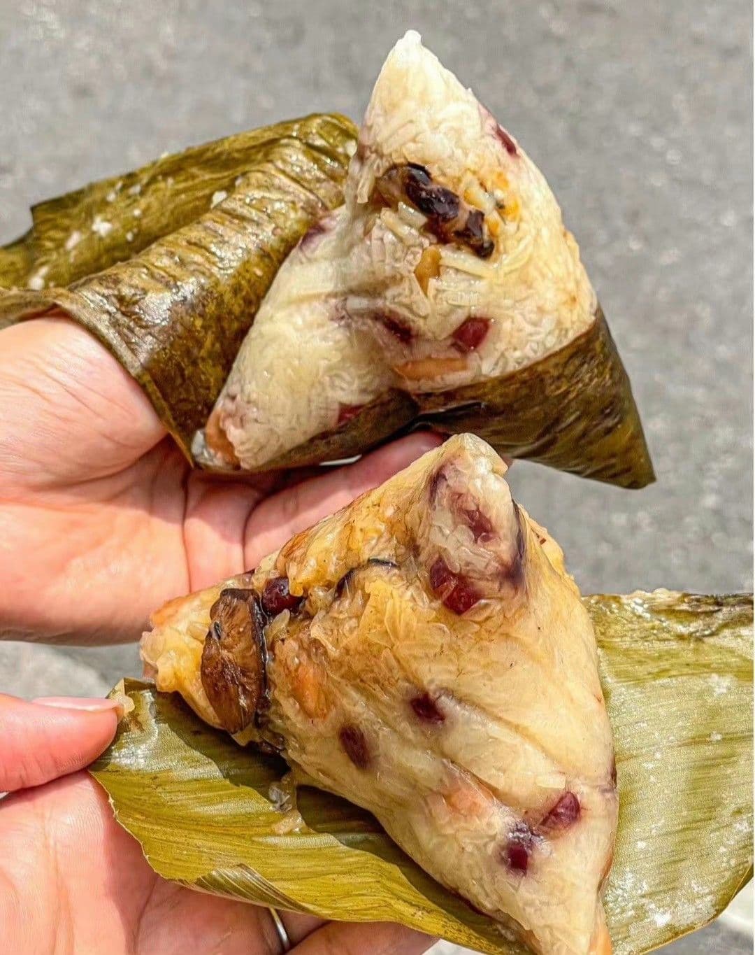 Đôi Mắt Trong Bánh Ú